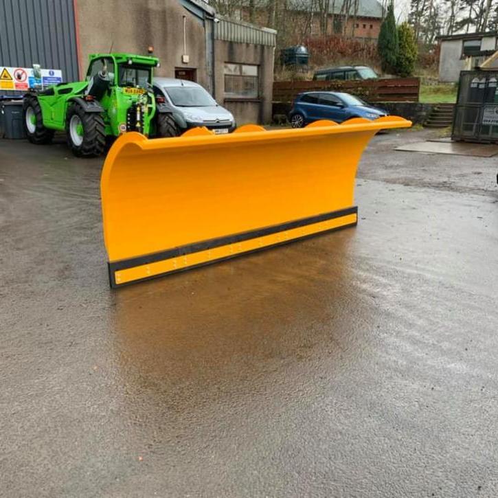 1220mm x 2750mm Hydraulic Slew Snow Blade